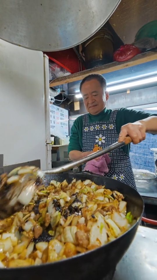 묵짜 MUKJJA, Gwangjang Market