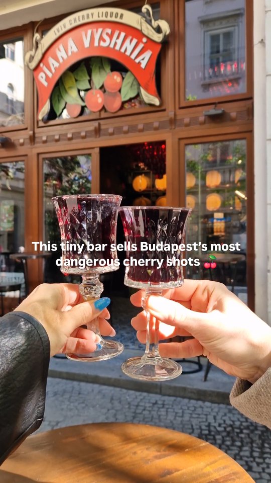 Ditte 💕 Budapest & Hungary Travel | SMM & UGC creator, Gozsdu Court