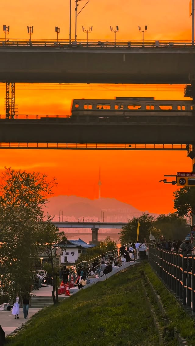 임숩, Yeouido Hangang Park