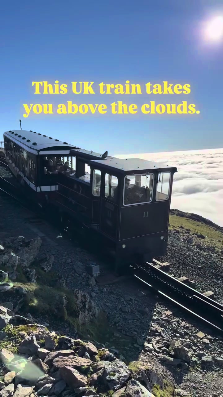 🇬🇧 𝓑𝓸𝓫𝓫𝔂 🏴󠁧󠁢󠁳󠁣󠁴󠁿, Snowdon Mountain Railway station