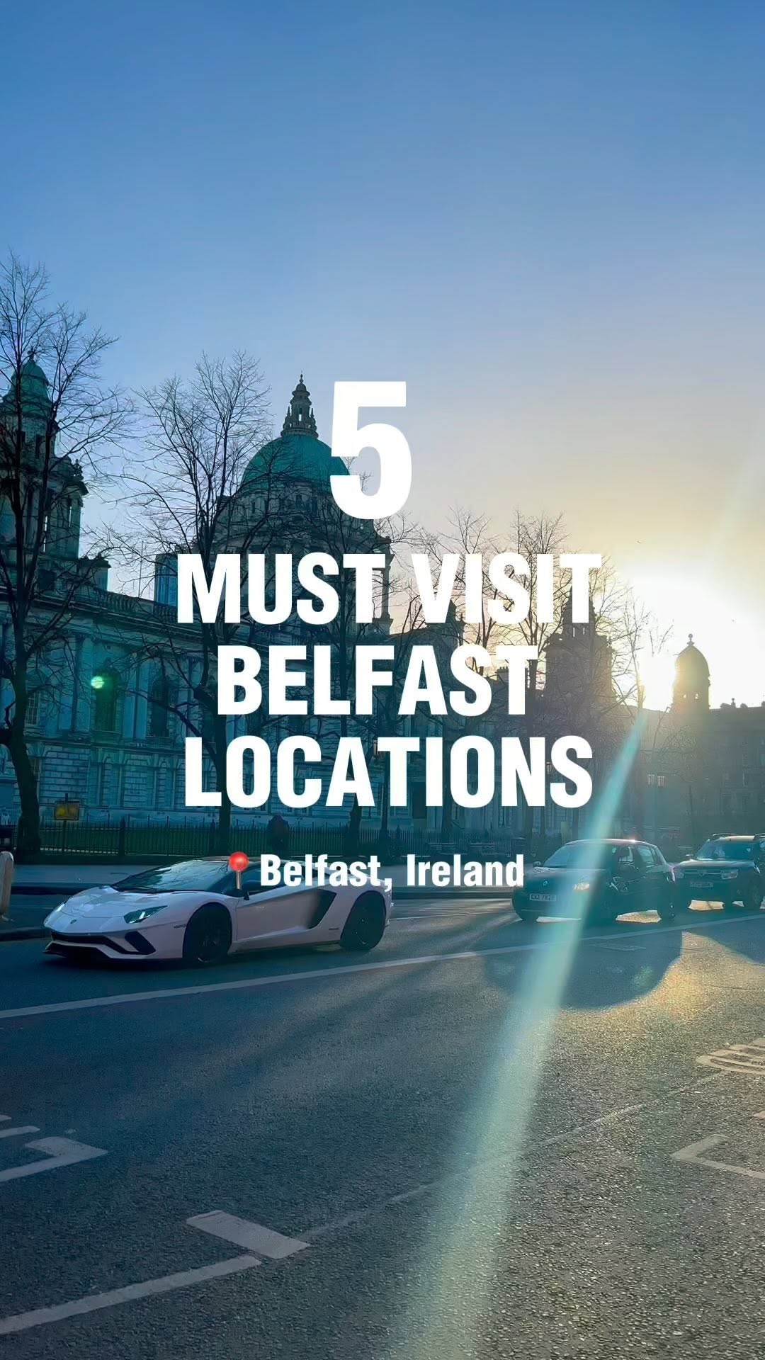 Chris Connolly - Irish Travel Blogger, Belfast City Hall