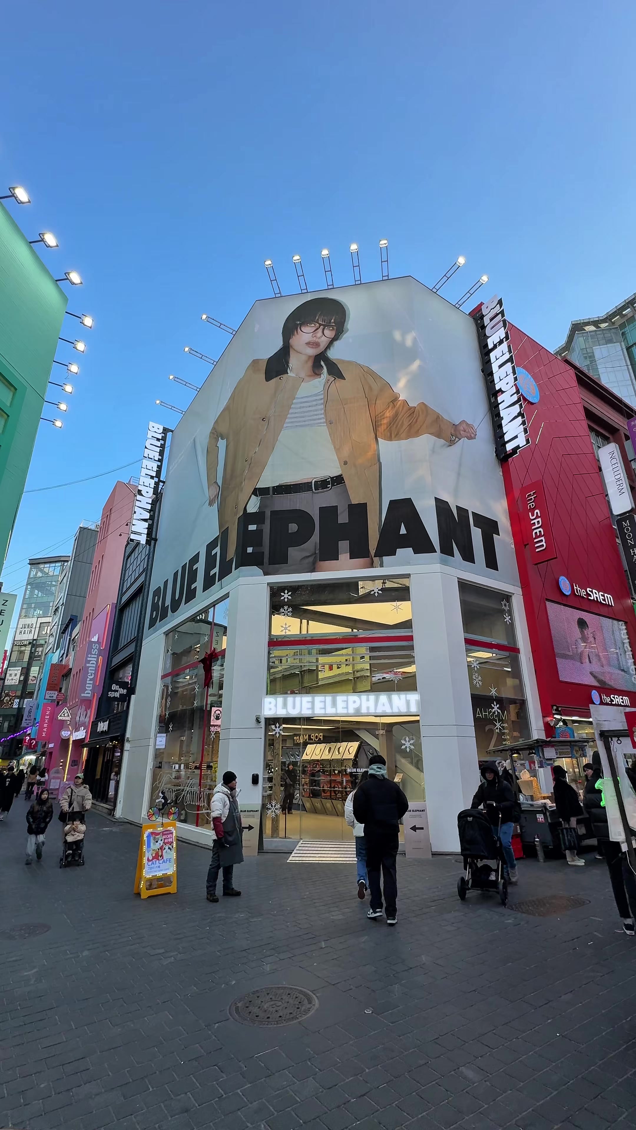 seoul_3q, Myeongdong Tourist Information Center (MDTIC)