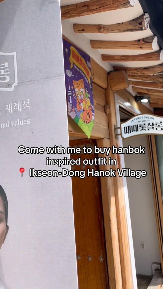 Sara 🦄 | Travel & Eating Cakes, Ikseon-dong Hanok Village