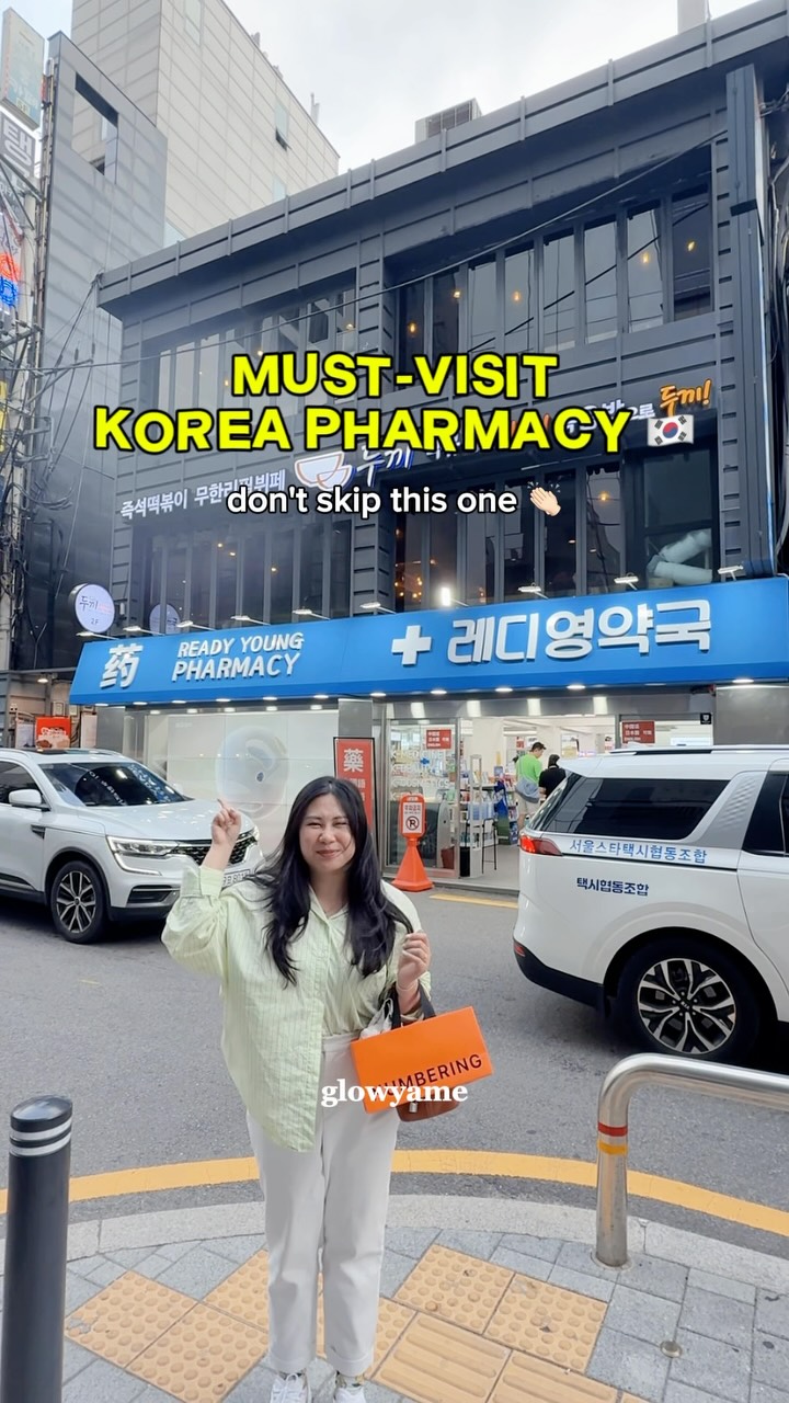 Amelia Alexander, Hongik University Station Exit 9