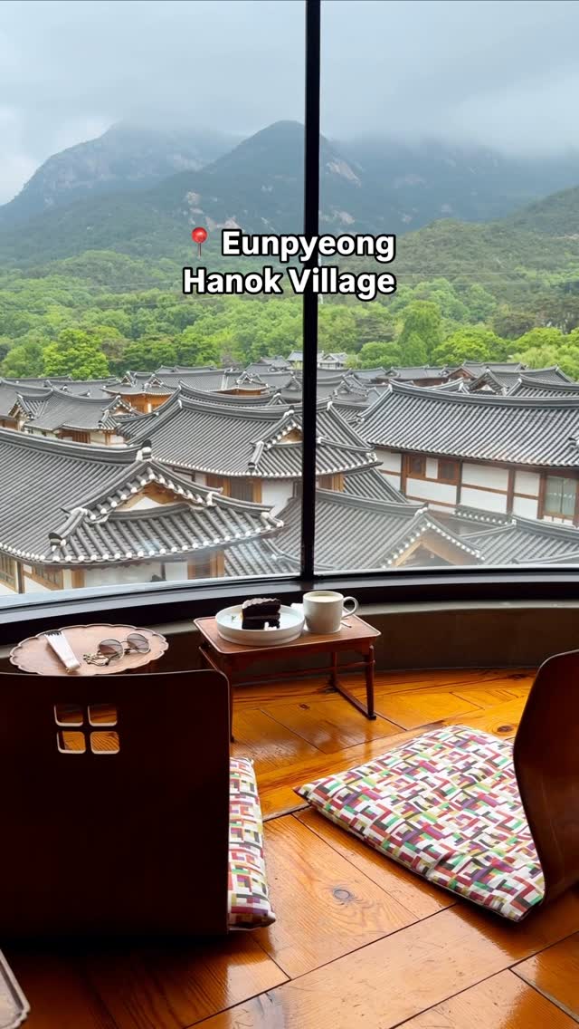Ellie Green | British Travel blogger, Bukchon Hanok Village