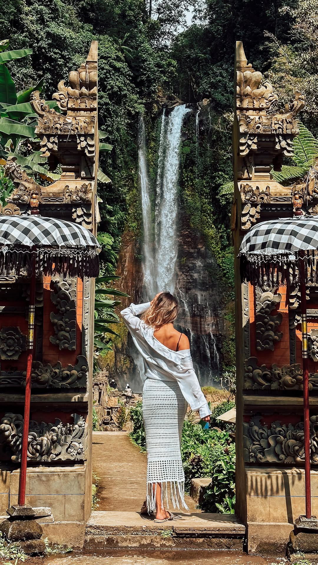 Isabela Francesca, Gitgit Waterfall