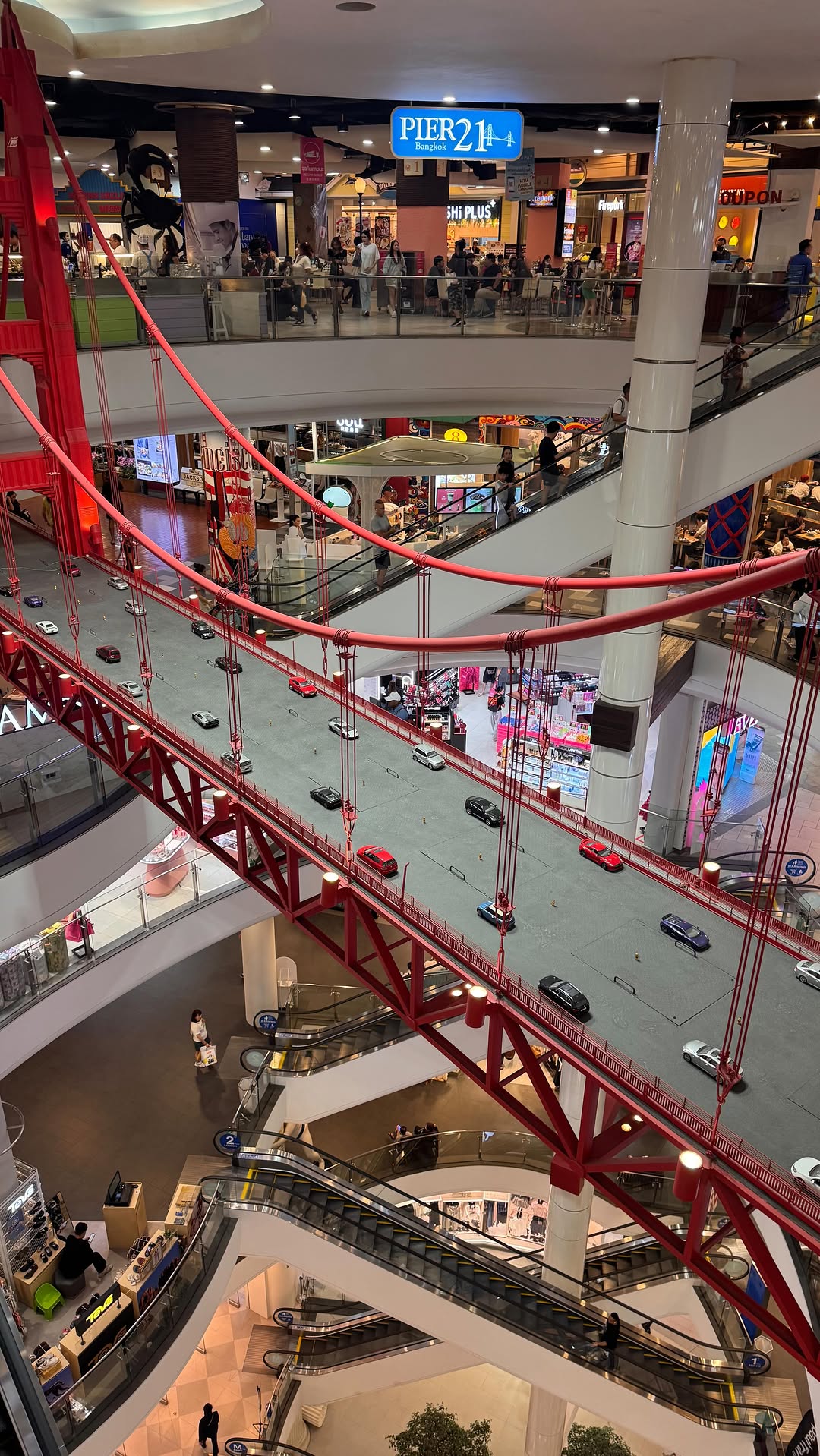 Julia-kay, Terminal 21 Asok