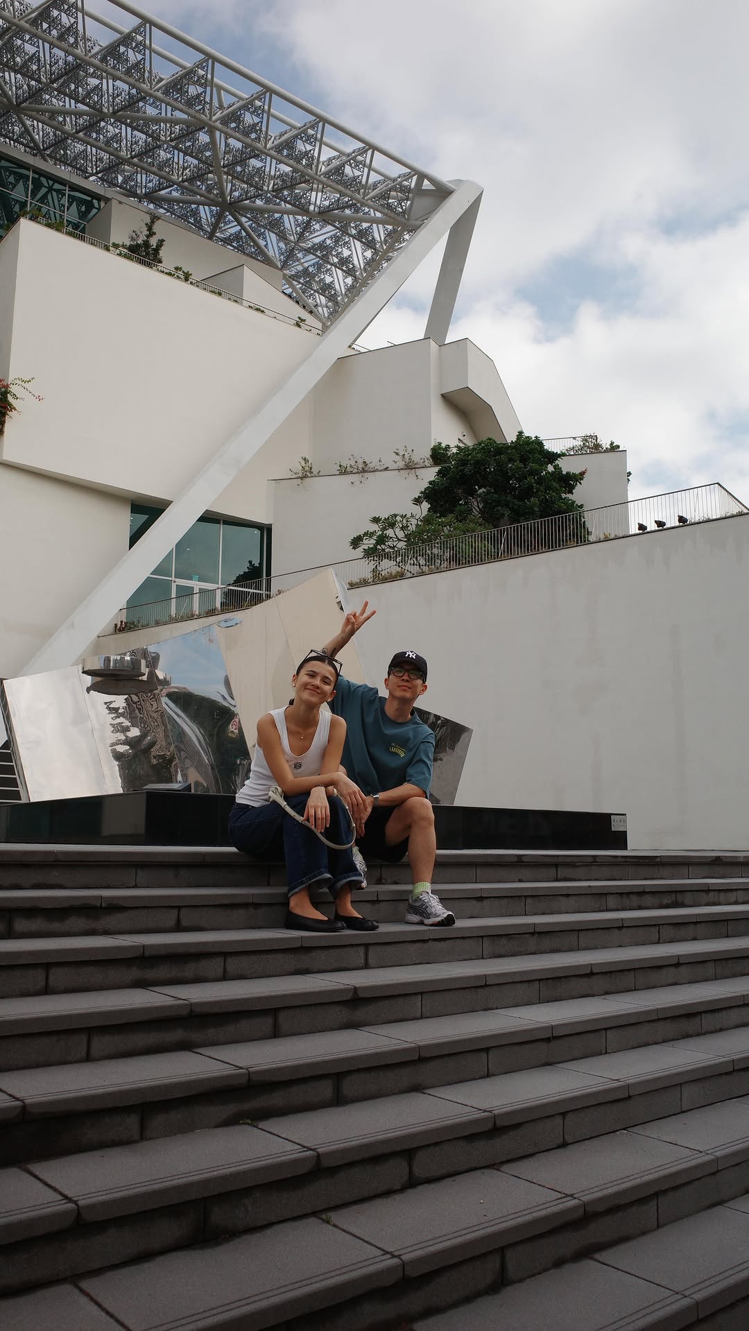Suzy & Austin | Travel and Lifestyle, Paripari