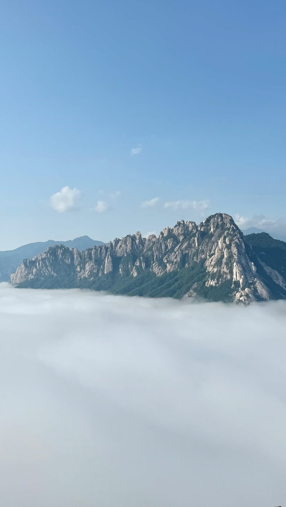 산타는 개발자⛰🧑🏻‍💻, Seoraksan