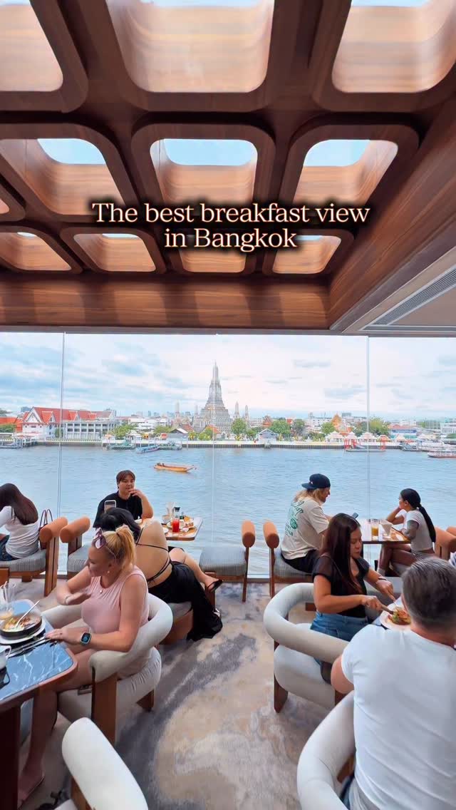Stephanie Barry Woods, Wat Arun Ratchawararam Ratchawaramahawihan