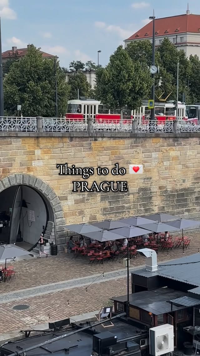 𝘕𝘢𝘵𝘢 🌪, Lennon Wall
