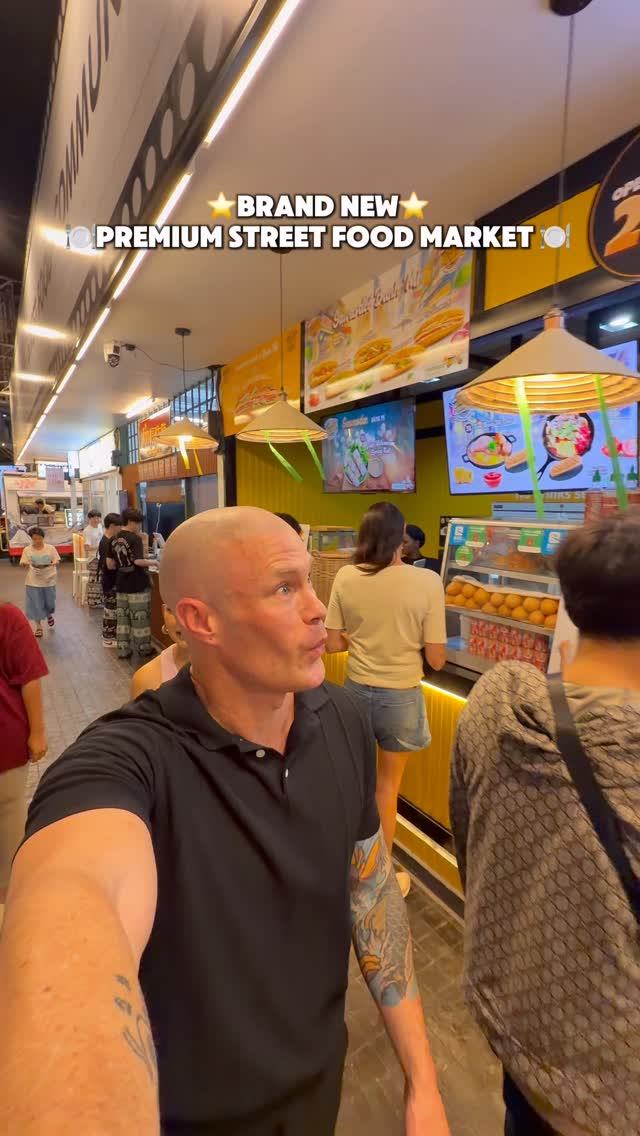 Jerry Williams, Ekkamai Bus Terminal