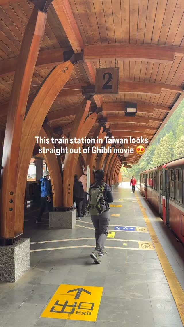 Travel Couple | Sumit & Vishakha, Chiayi Station