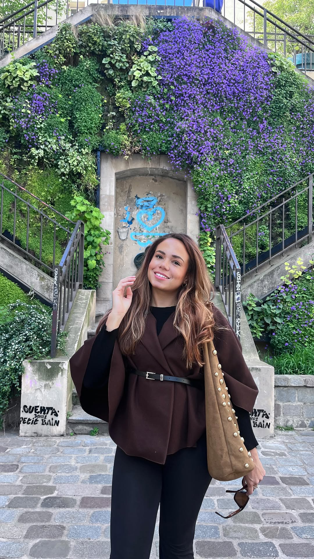 Mélissa🌟, Comptoir Lora