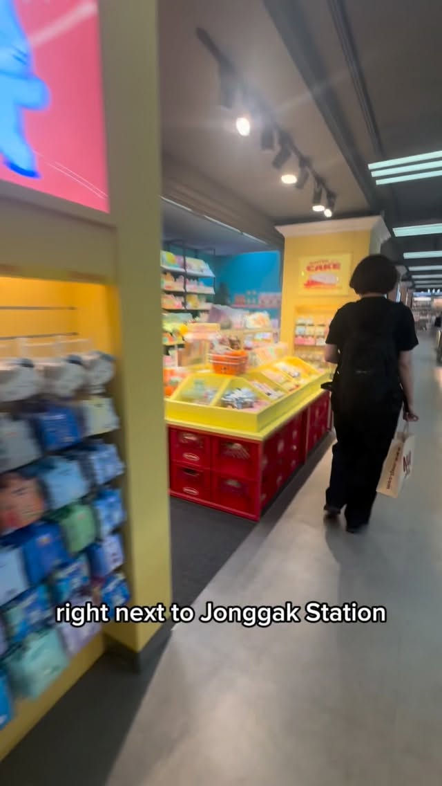 홍익맘_신사, Youngpoong Bookstore Jongno Main Branch