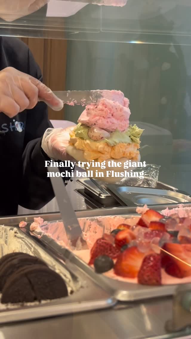 TIFFANY | NYC & DMV foodie 🥢, Golden Sponge 金典纸包蛋糕