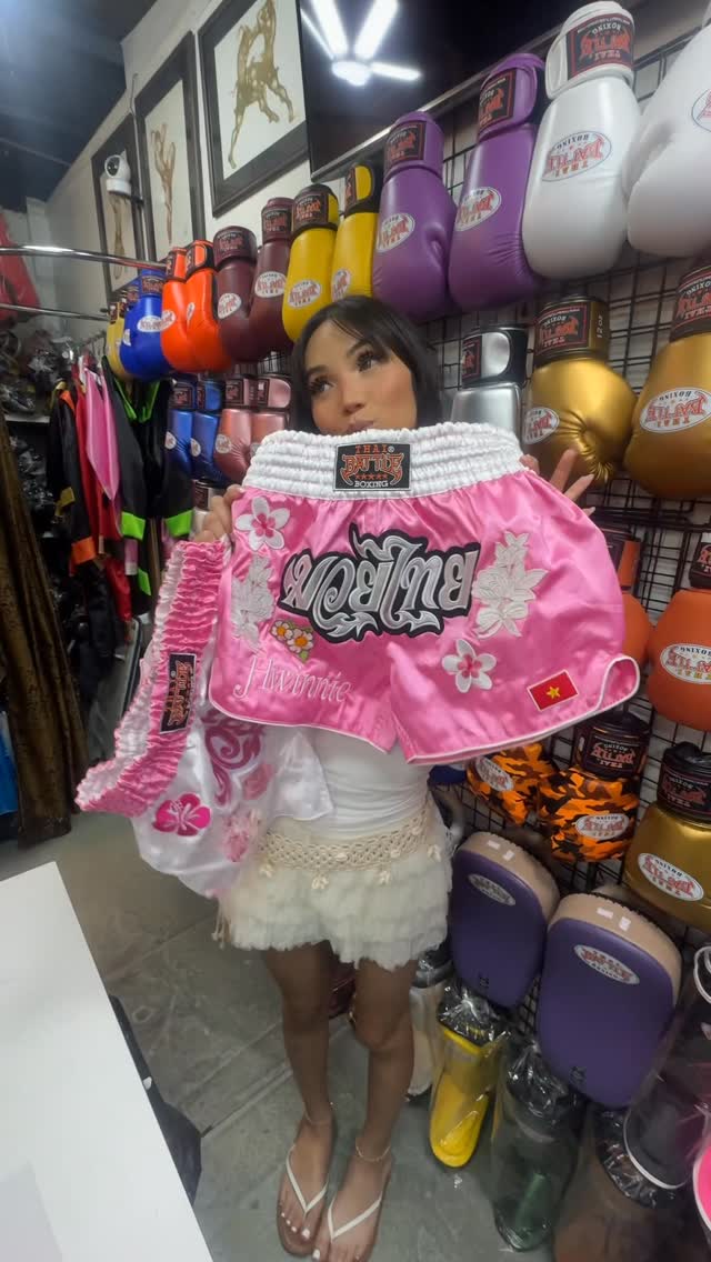 𝑯𝒘𝒊𝒏𝒏𝒊𝒆 ♡, MBK Center