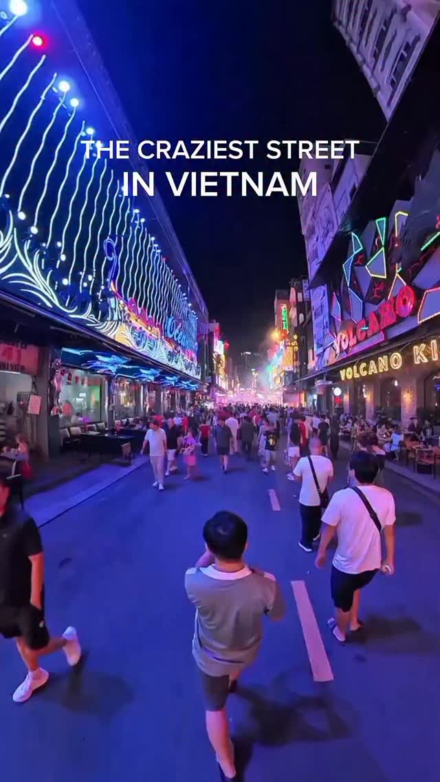 Vietnam Express Tour Hanoi, Bui Vien Walking Street