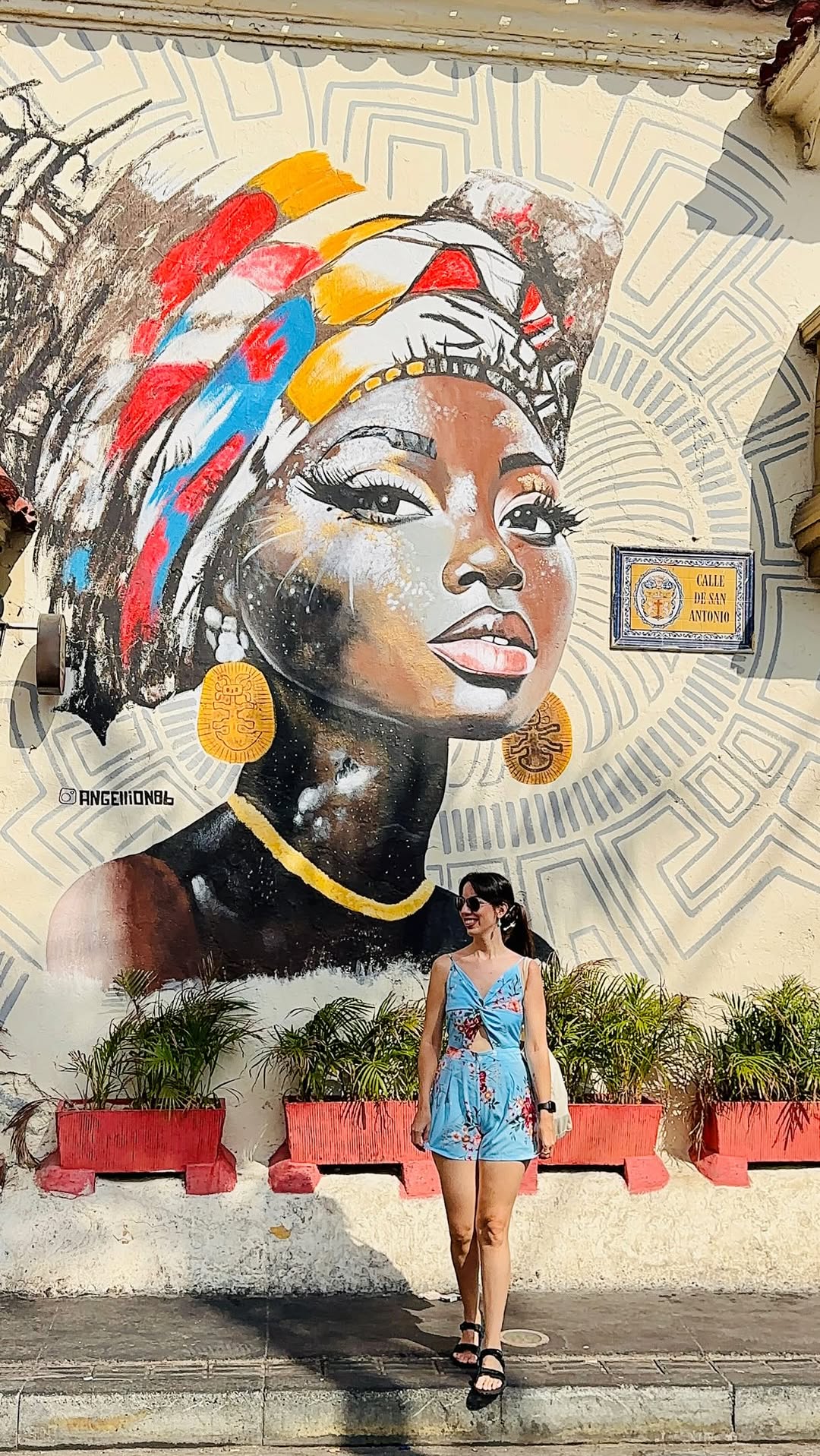 Elaine, Plaza de la Trinidad
