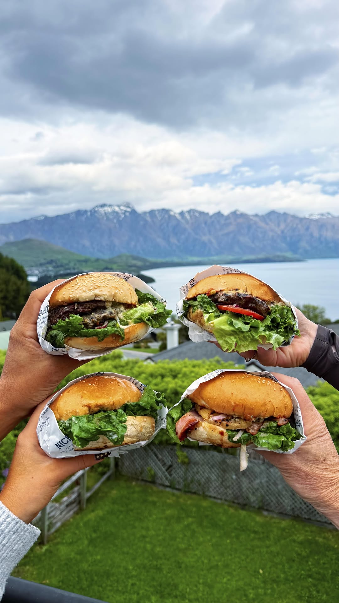 Sarah Brooky, Fergburger