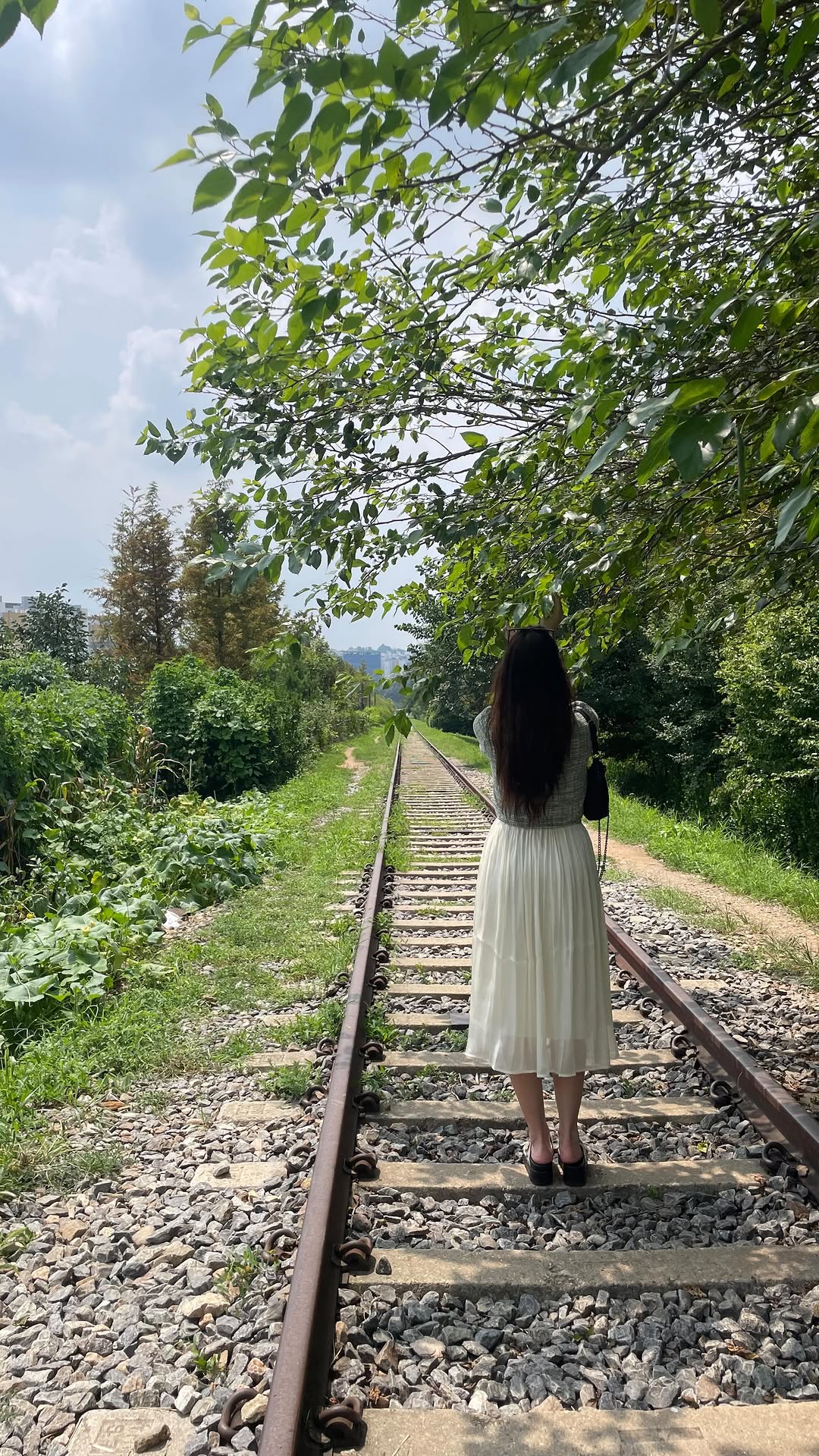외국인 배우 일리나🤍 | Korea Itineraries & Beautiful Experiences, Hangdong Railroad Trail