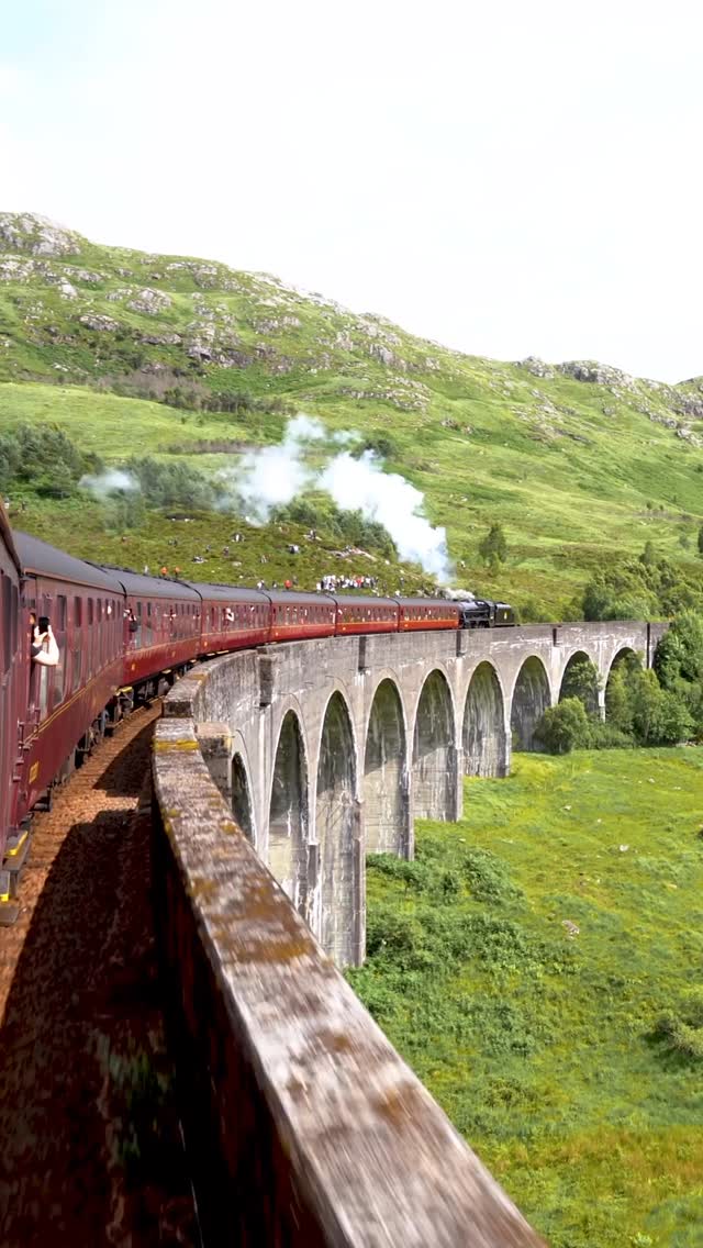 Justin & Jess | Adventure Travel Couple, Glenfinnan Viaduct