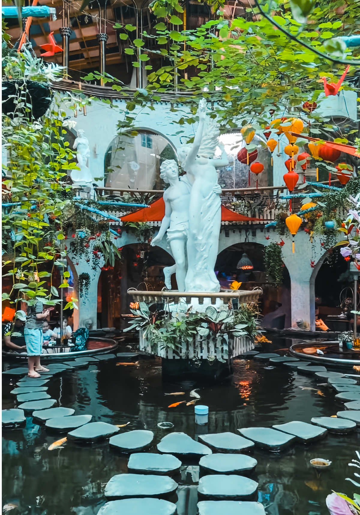 Vietnam Moments, Cafe Sân Vườn Miền Thảo Mộc