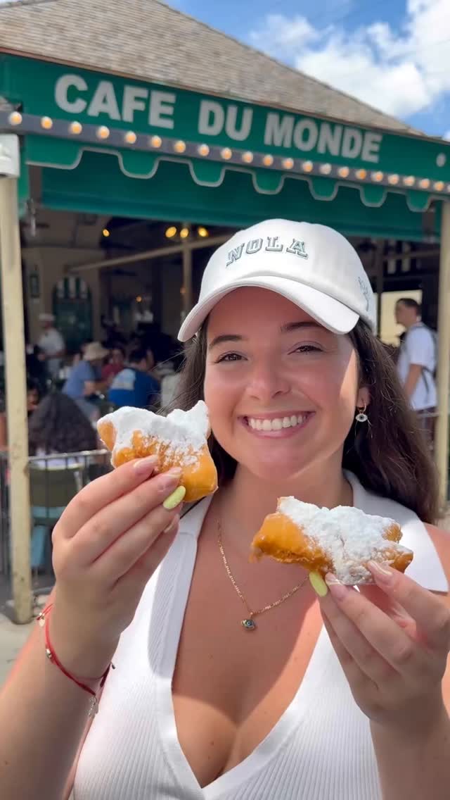Leslie Diaz, Cafe Du Monde