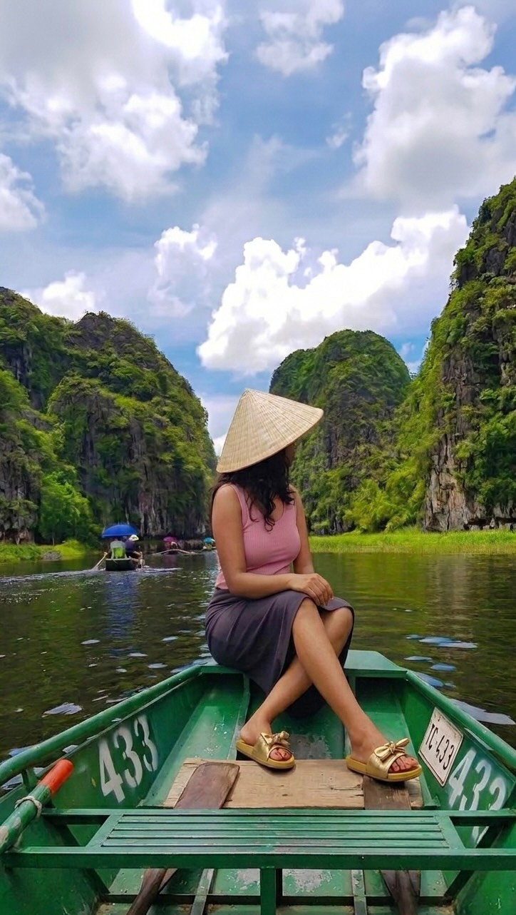 Dolly 🌸| Travel Itineraries + Budgets ✨, Hạ Long Bay