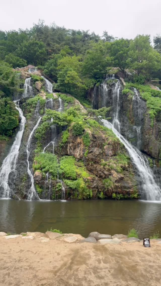 Chantelle Marie, Hongjecheon Artificial Waterfall