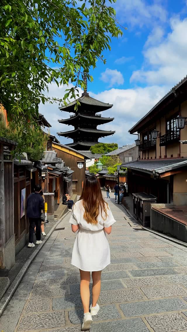 Min Kwak | Travel Creator | USA, Ninenzaka