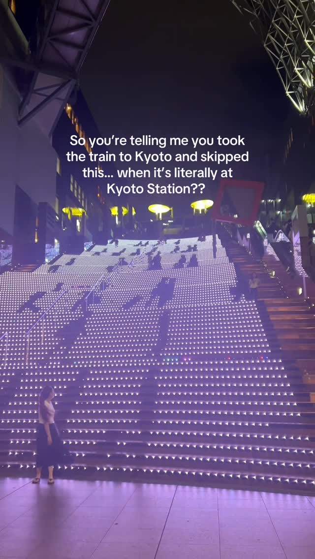 Dyra Klemfuss | Travel & Nature, Kyoto Station