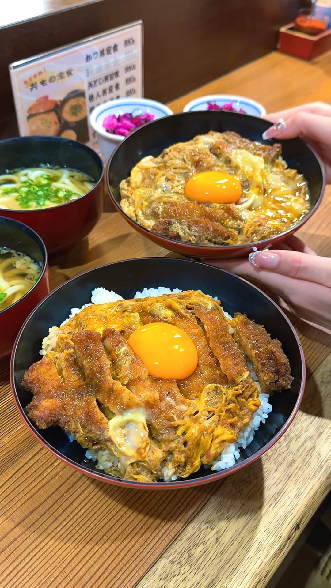 ゆうとグルメ/毎日甘いもの食べたい, Hakata Station