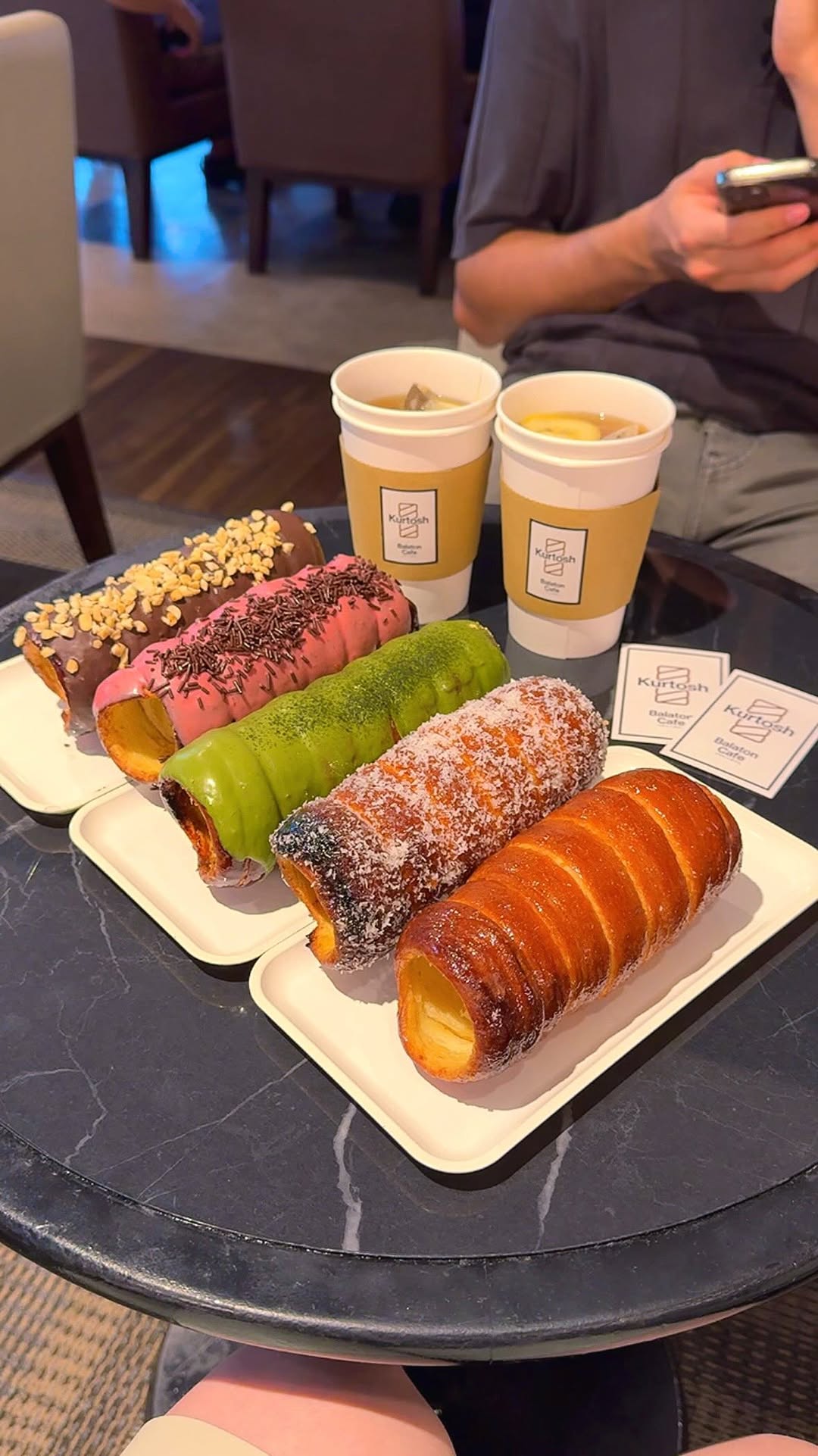 ゆうとグルメ/毎日甘いもの食べたい, Balaton Café