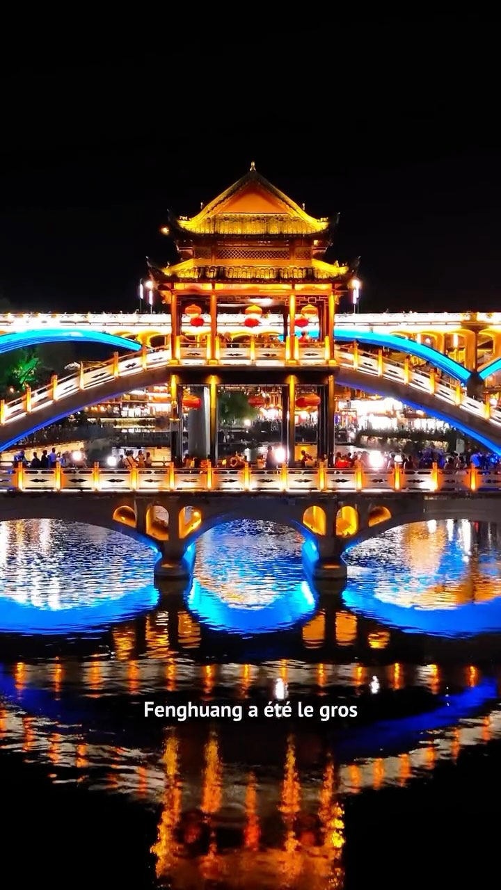 Julie Theory | Voyage Japon 🇯🇵 Corée 🇰🇷 Chine 🇨🇳, Fenghuang County