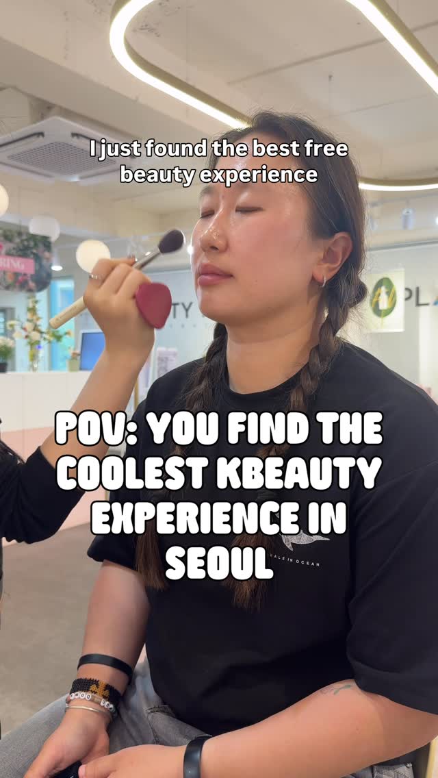 Molly | Seoul Life 🇰🇷 | 언니 Style, Beauty Play Myeongdong