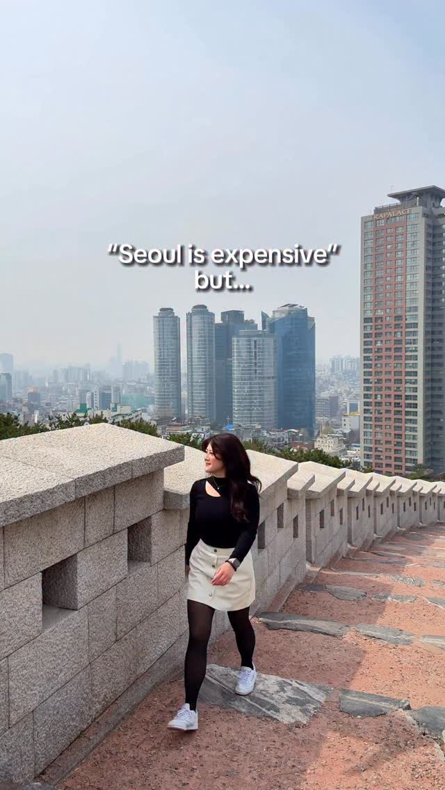 Andrea ♡ | Travel Content Creator✈️✨, Lotte World