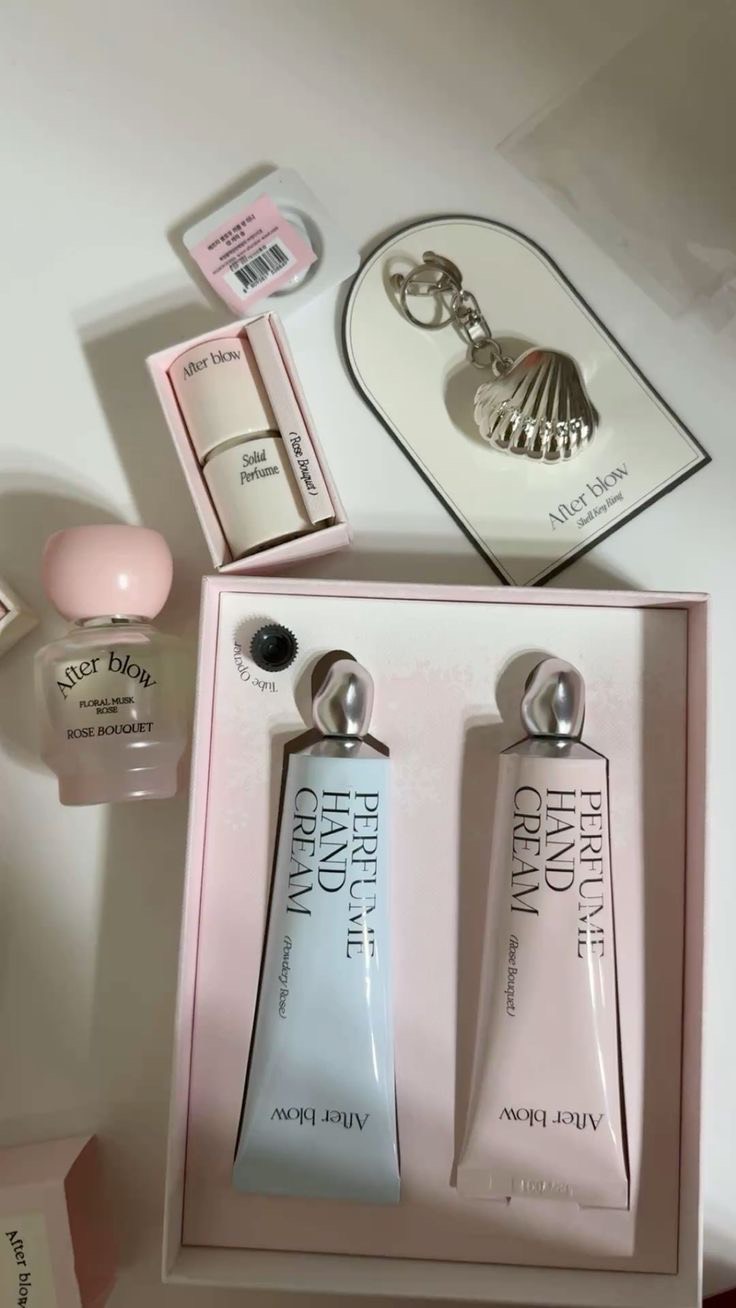 ANN NICOLE | thatperfumegirl, hince Hannam