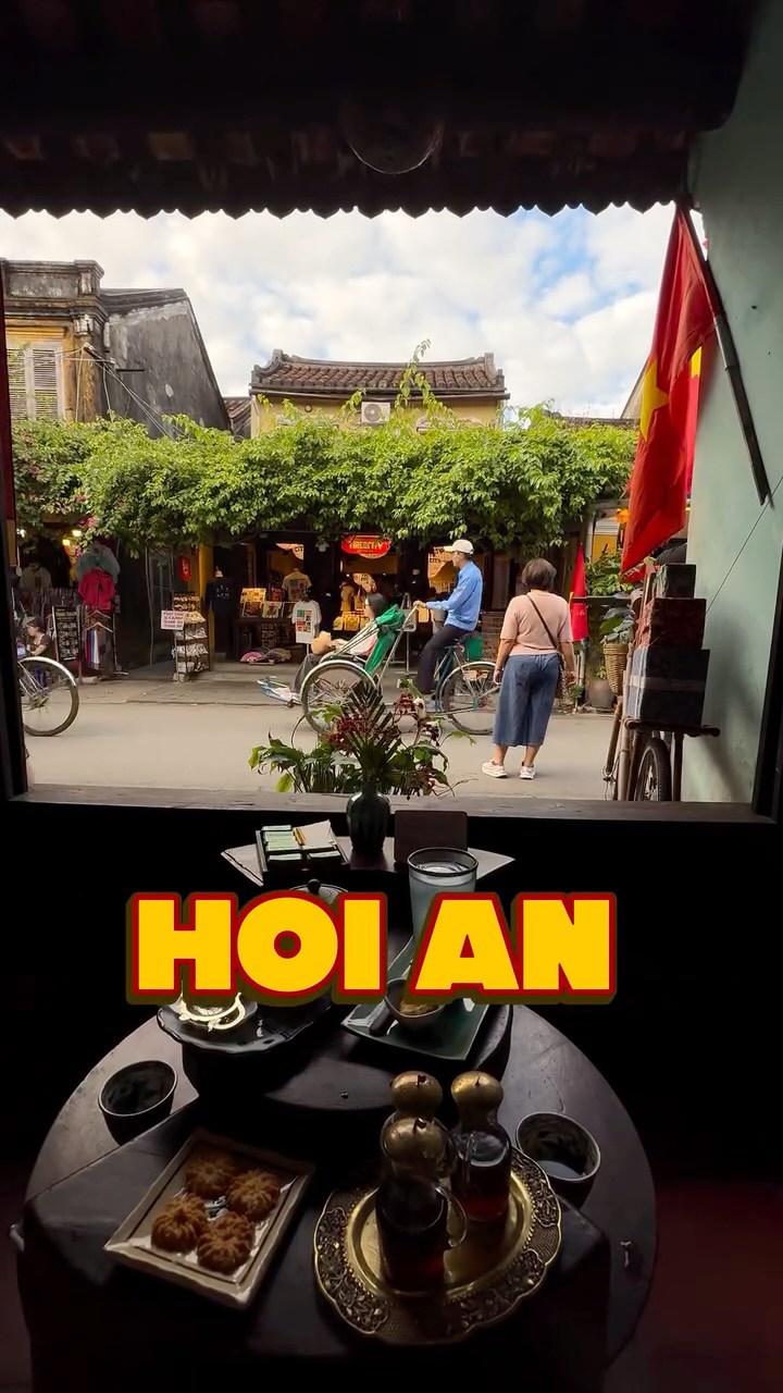 Nick Webster | Travel Enthusiast ✈️, Bánh Mì Phượng