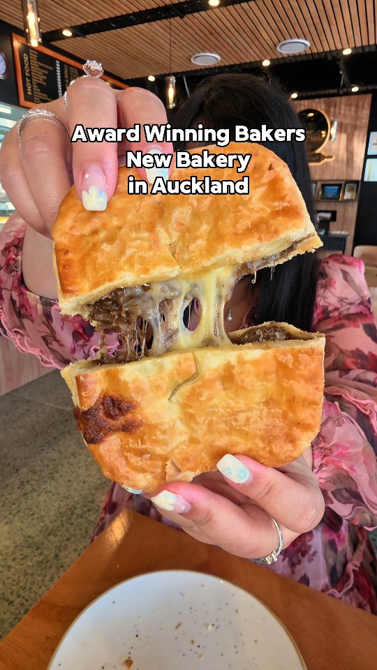 Vanessa & Anthony | NZ FOODIE, Gold Crust Pies