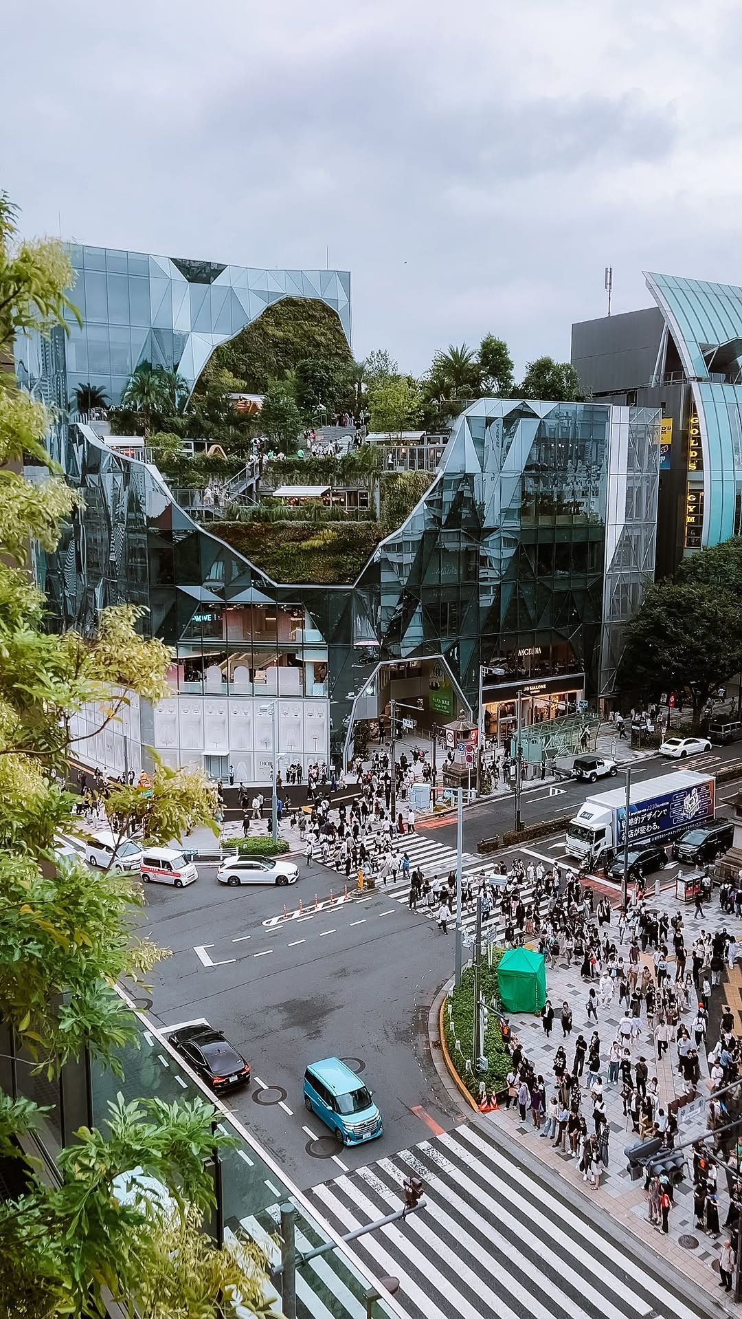 Anachristie B., Tokyu Plaza Harajuku (Harakado)