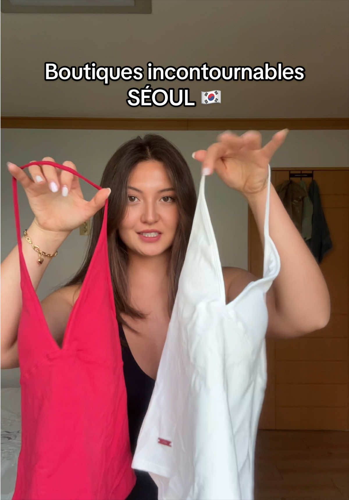 Julia Macmillan, 블루엘리펀트 홍대 플래그십스토어 BLUEELEPHANT HONGDAE FLAGSHIP STORE