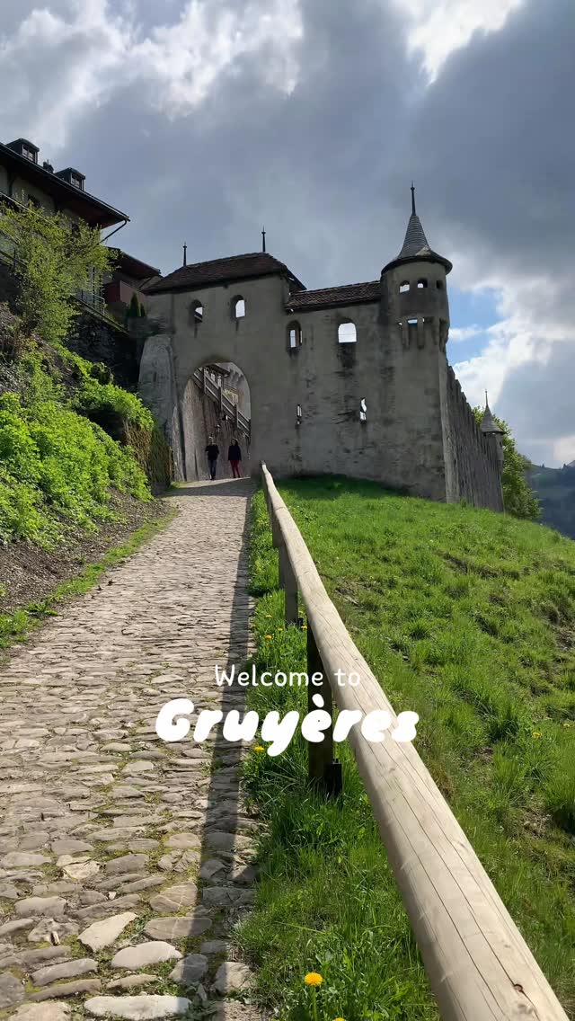 Jasmine Decker | Zürich & Beyond, Gruyères