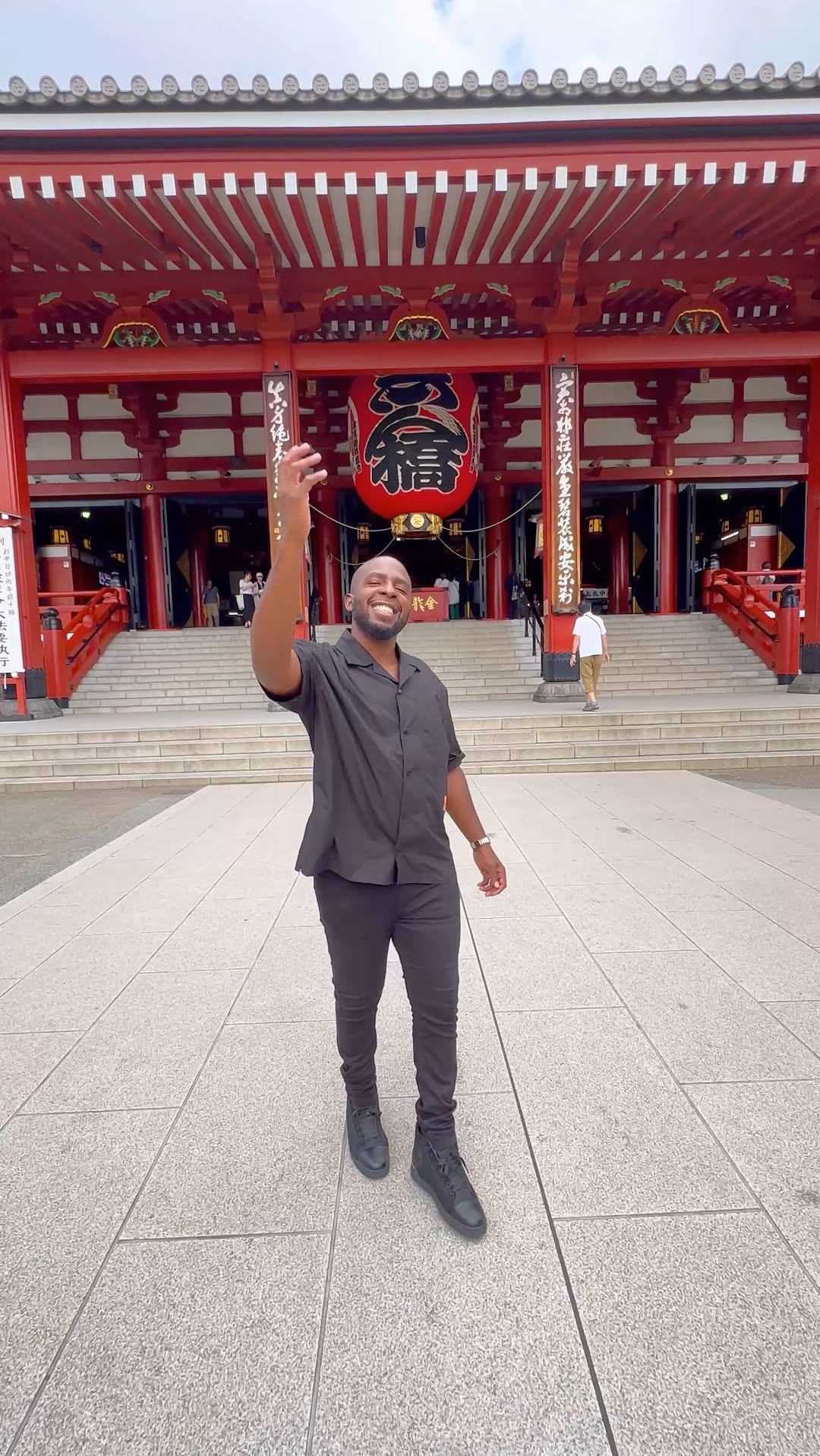 Kemoy Martin | Travel & Lifestyle Influencer, Shibuya Scramble Crossing