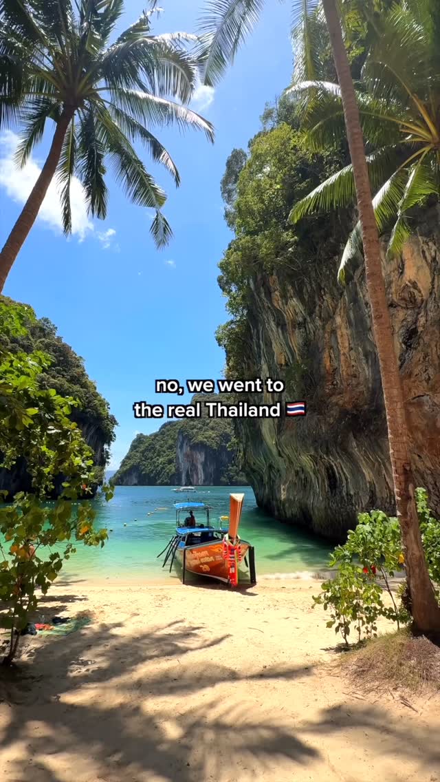 Worldpitou | Luxury Travel • Guides • Itineraries, The Temple of the Emerald Buddha