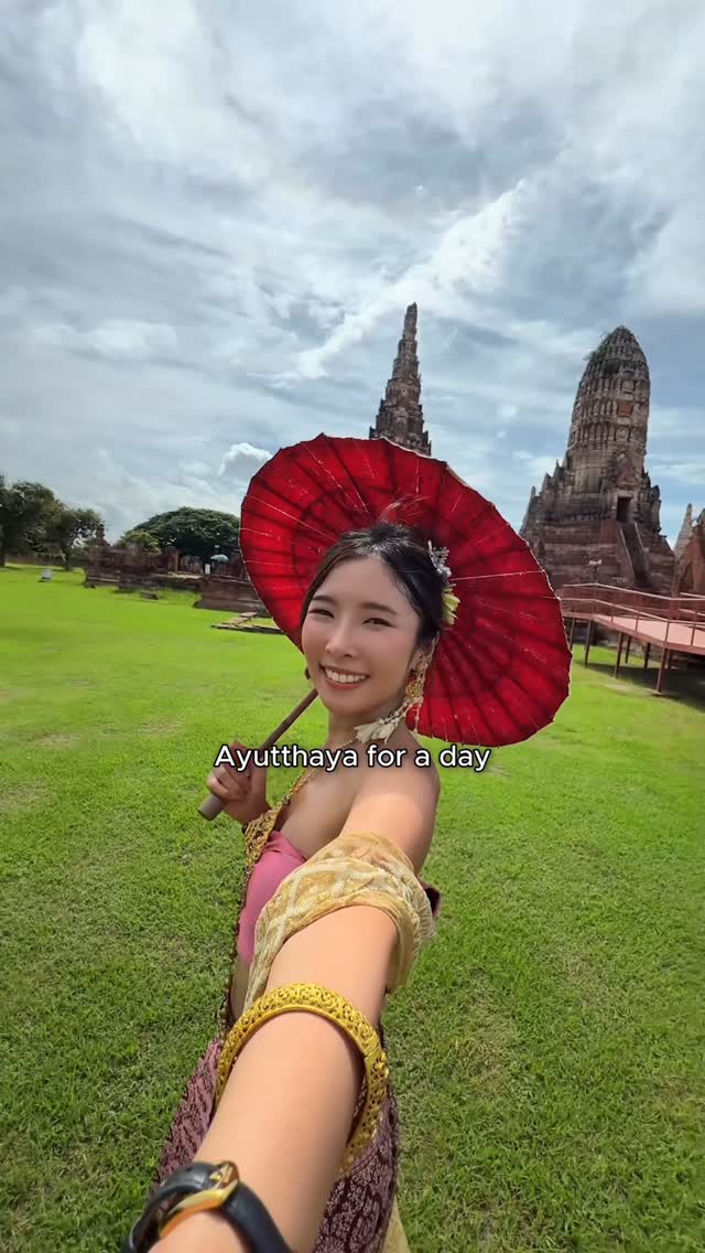 Opal Kanyanat Lerdsinkriengkrai, Wat Maha That