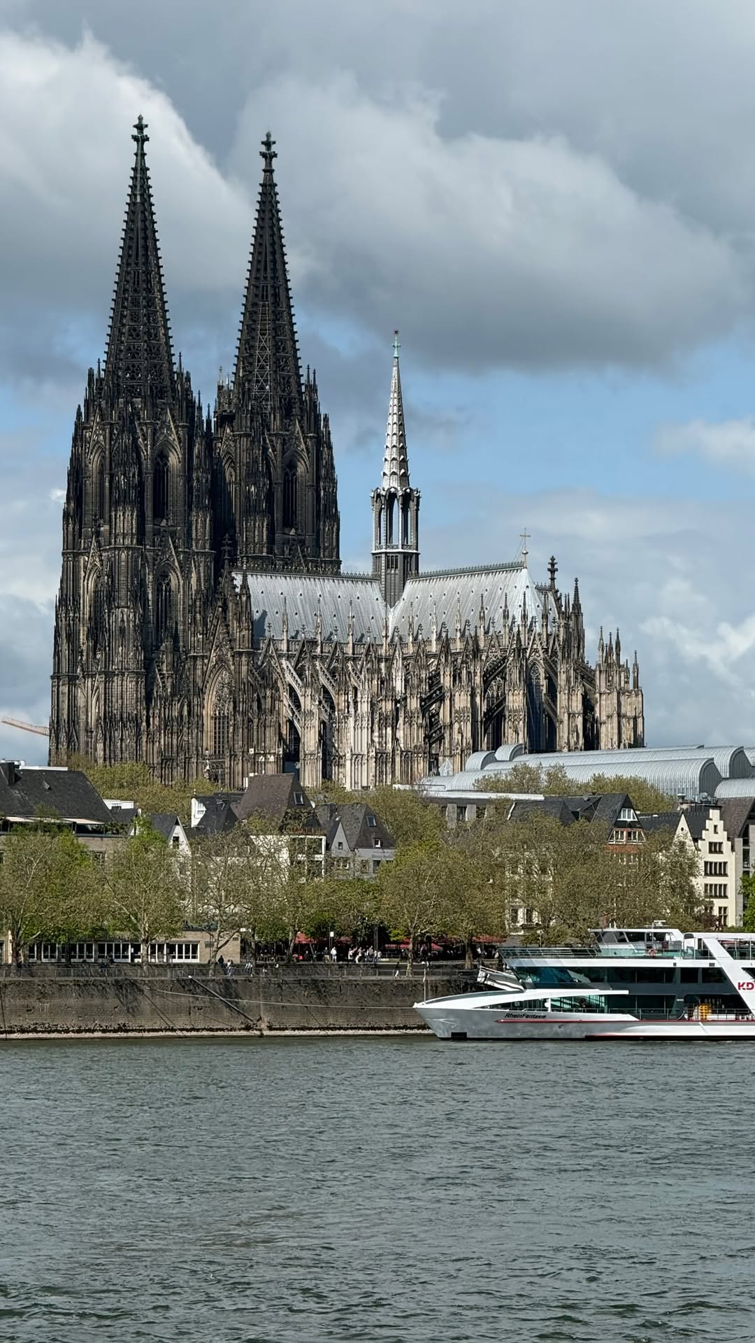 Brenduja, Cologne Cathedral