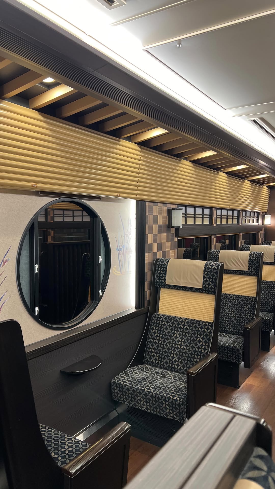 Marv in Transit, Osaka Station