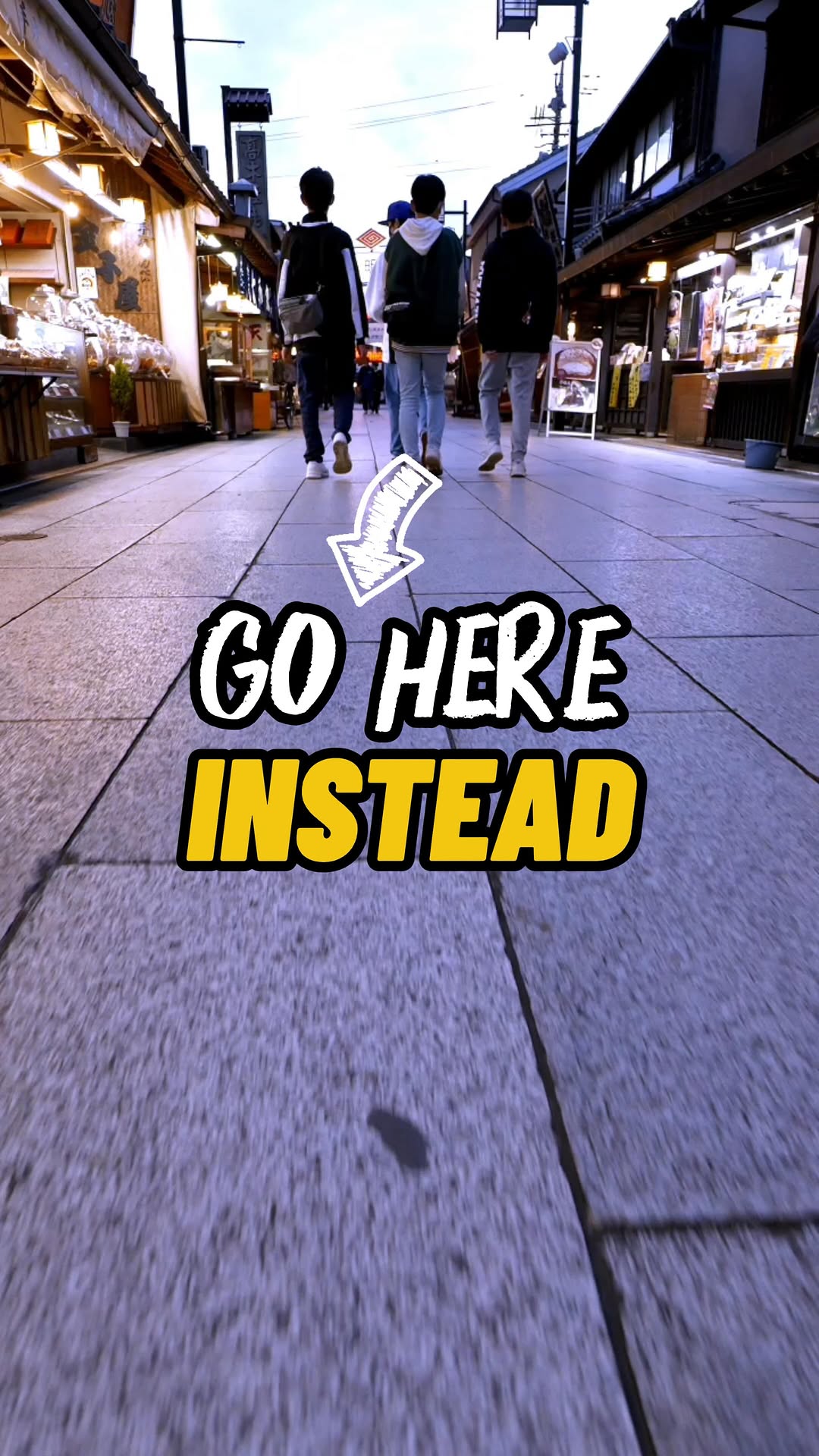 Stevie | Travel & Film, Nakamise-dori Street