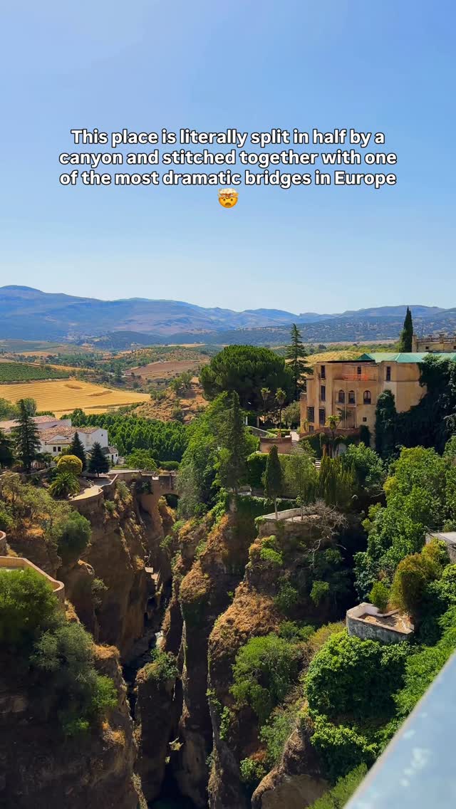 𝐃𝐫𝐢𝐬𝐡𝐭𝐢 | Road Trips & Unique Places, Puente Nuevo